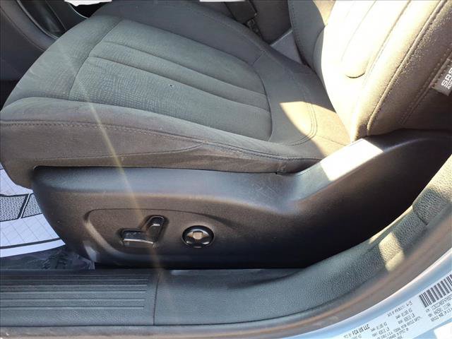 Used 2015 Chrysler 200 Limited w/ Convenience Group FWD image 18