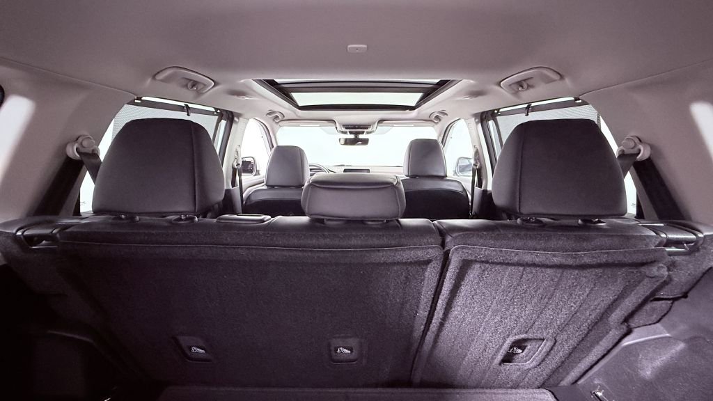 Used 2023 Nissan Rogue SV w/ SV Premium B Package image 22