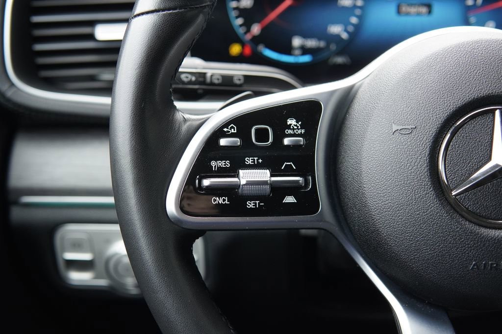 Used 2022 Mercedes-Benz GLS 450 4MATIC image 11