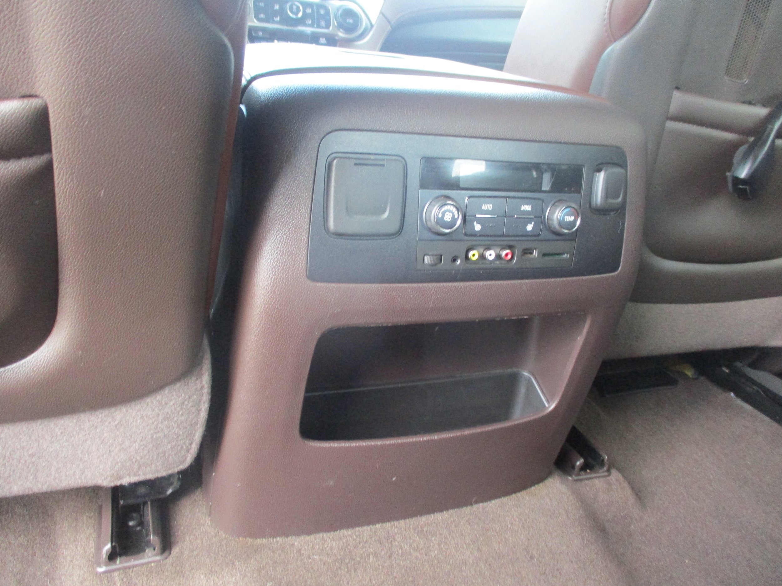 Used 2016 Chevrolet Tahoe LTZ AWD/4WD image 7
