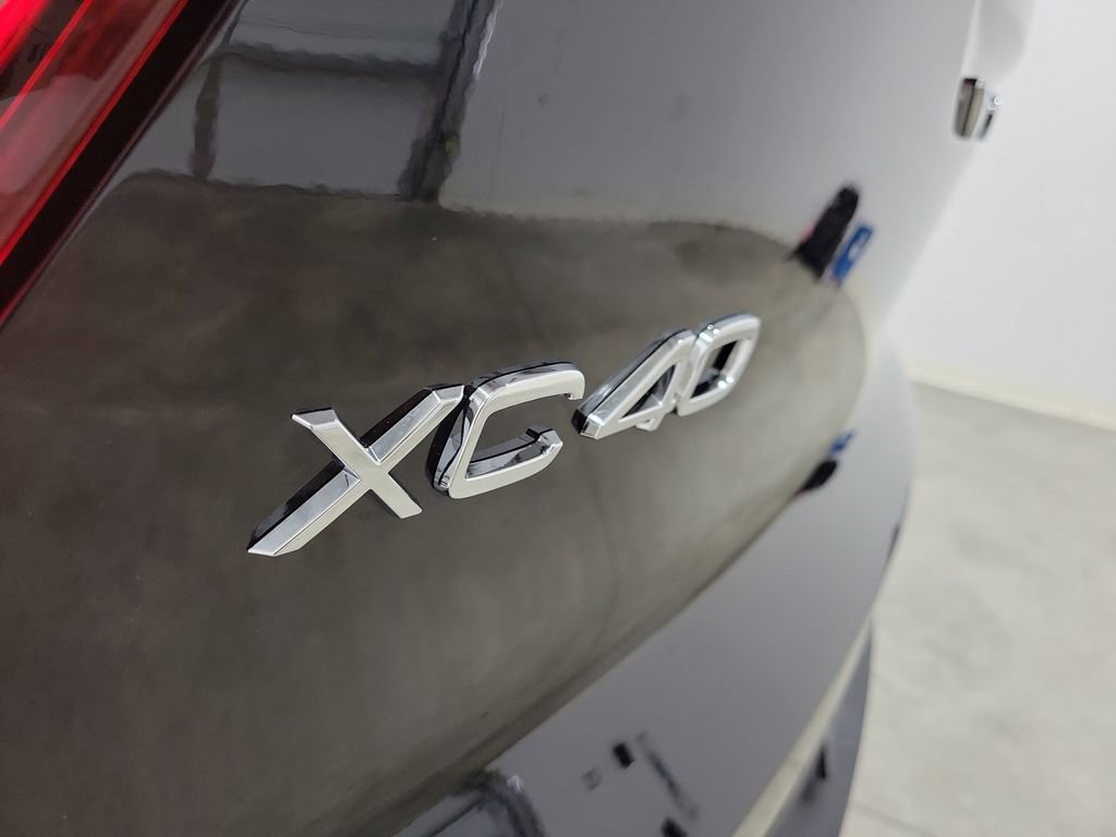 Certified 2023 Volvo XC40 Recharge Plus w/ Protection Package Premier image 9