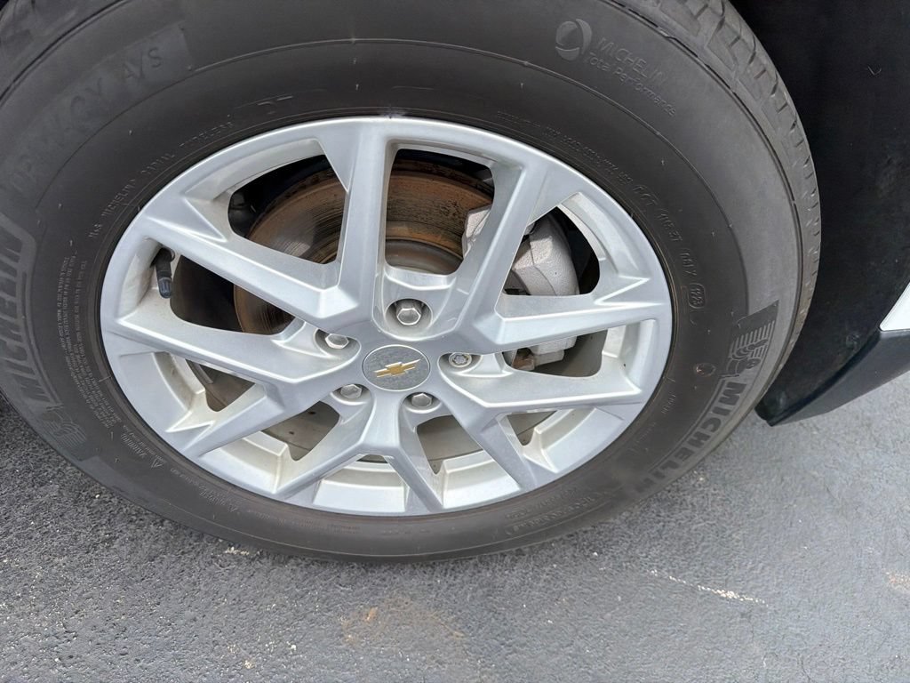 Used 2024 Chevrolet Equinox LT FWD image 4