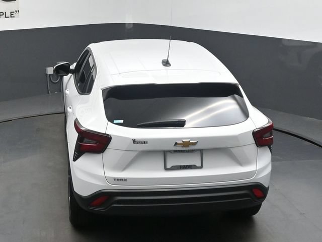 Used 2024 Chevrolet Trax LS w/ LS Convenience Package FWD image 61