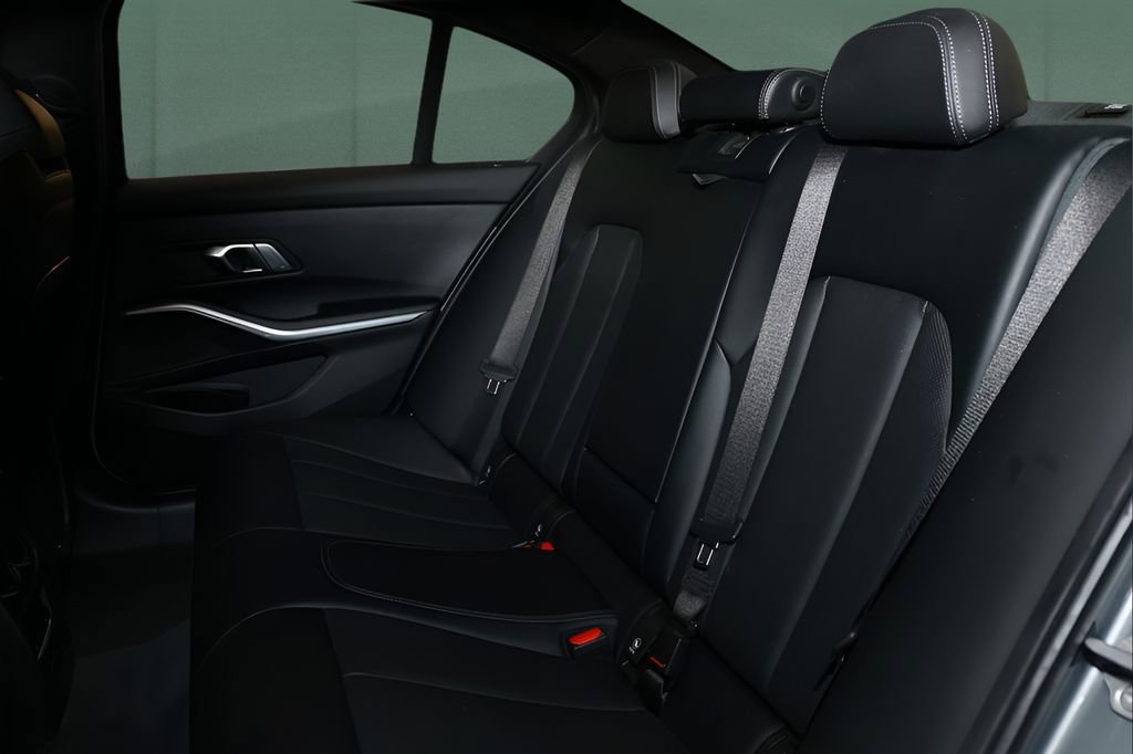 Used 2023 BMW 330e xDrive w/ Premium Package image 12