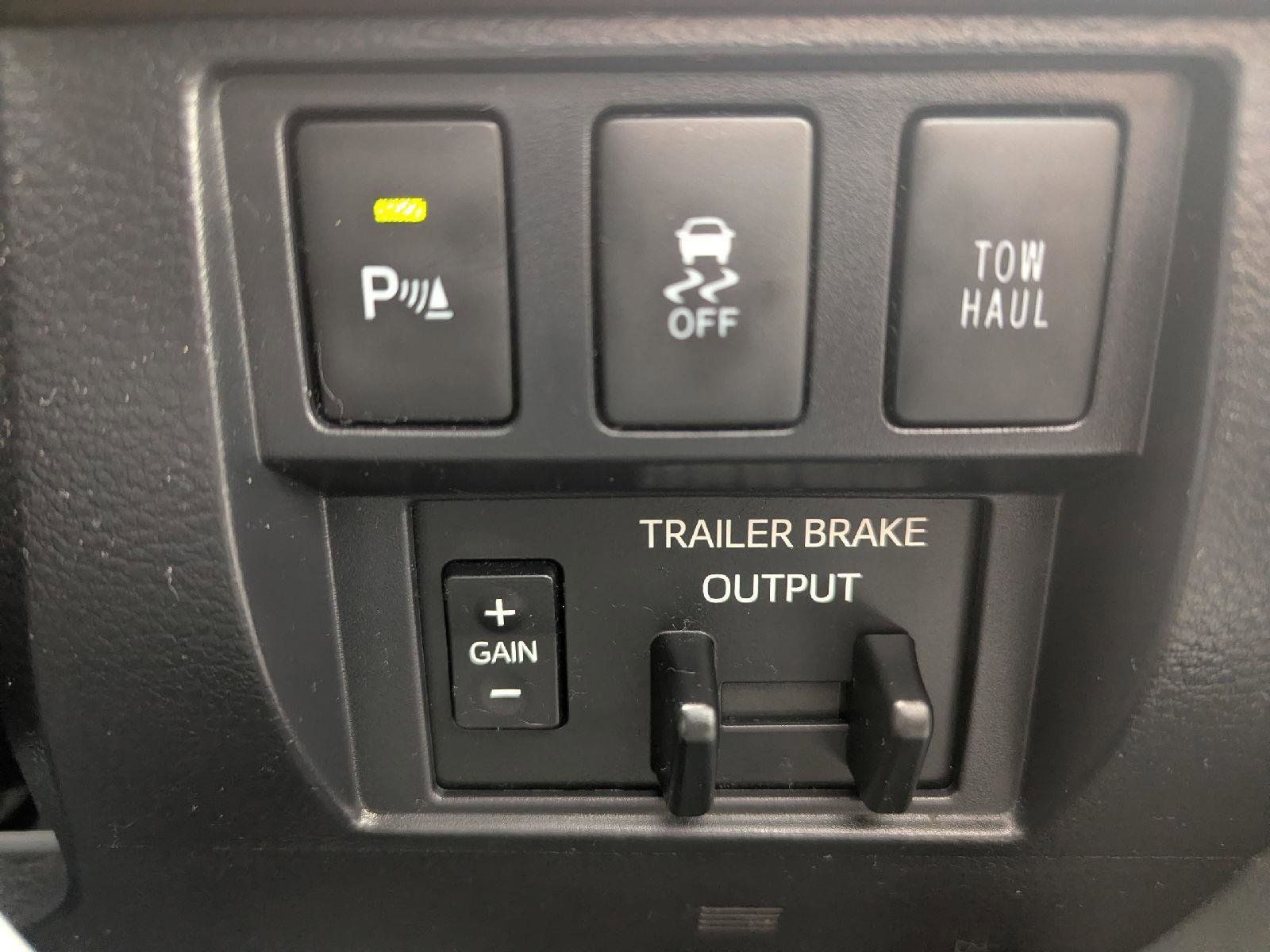 Used 2018 Toyota Tundra Limited image 27