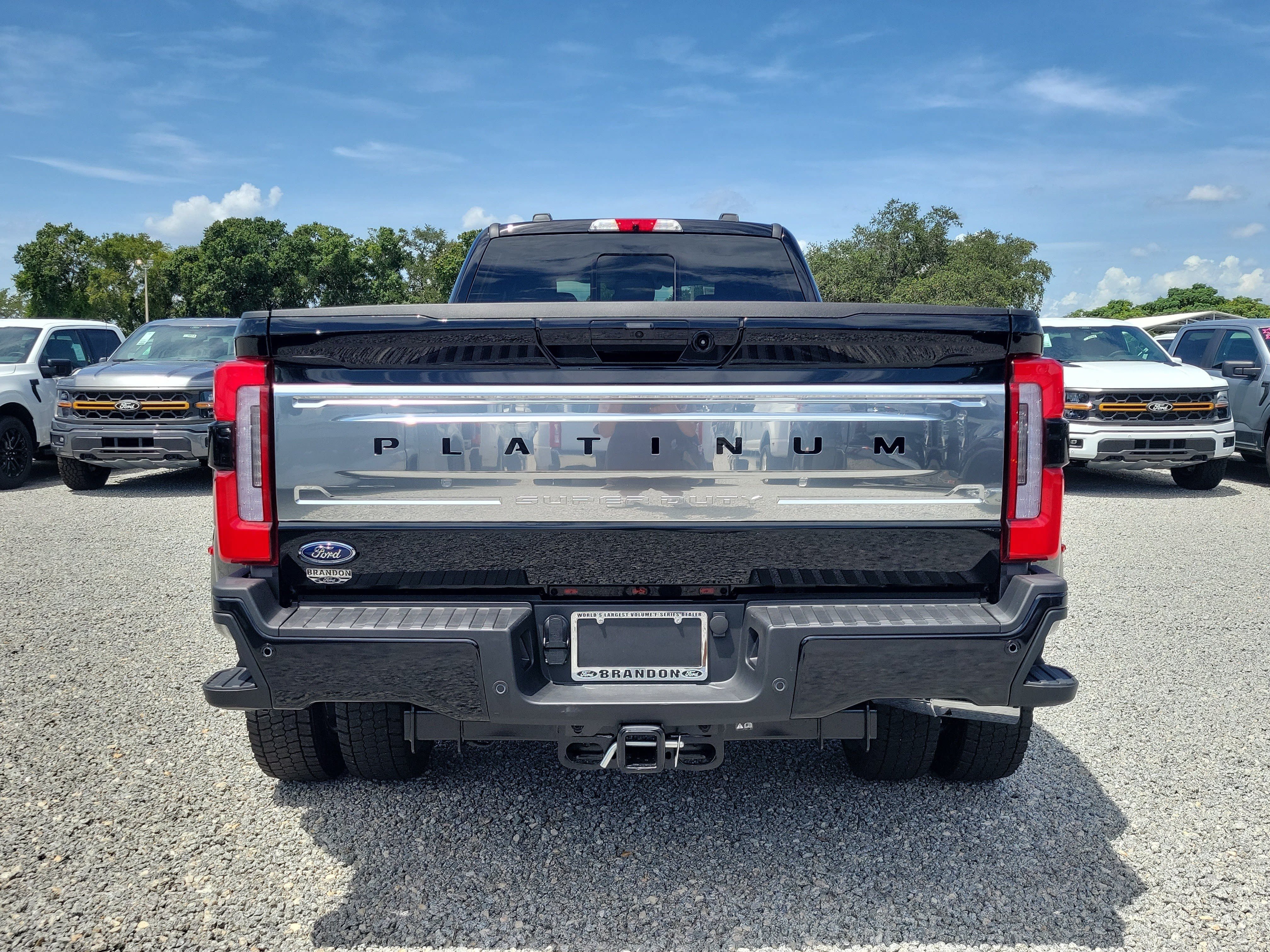 New 2026 Ford F450 Platinum w/ Platinum Plus Package AWD/4WD image 8