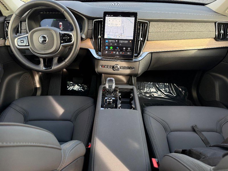 Certified 2025 Volvo XC90 B5 Plus image 12