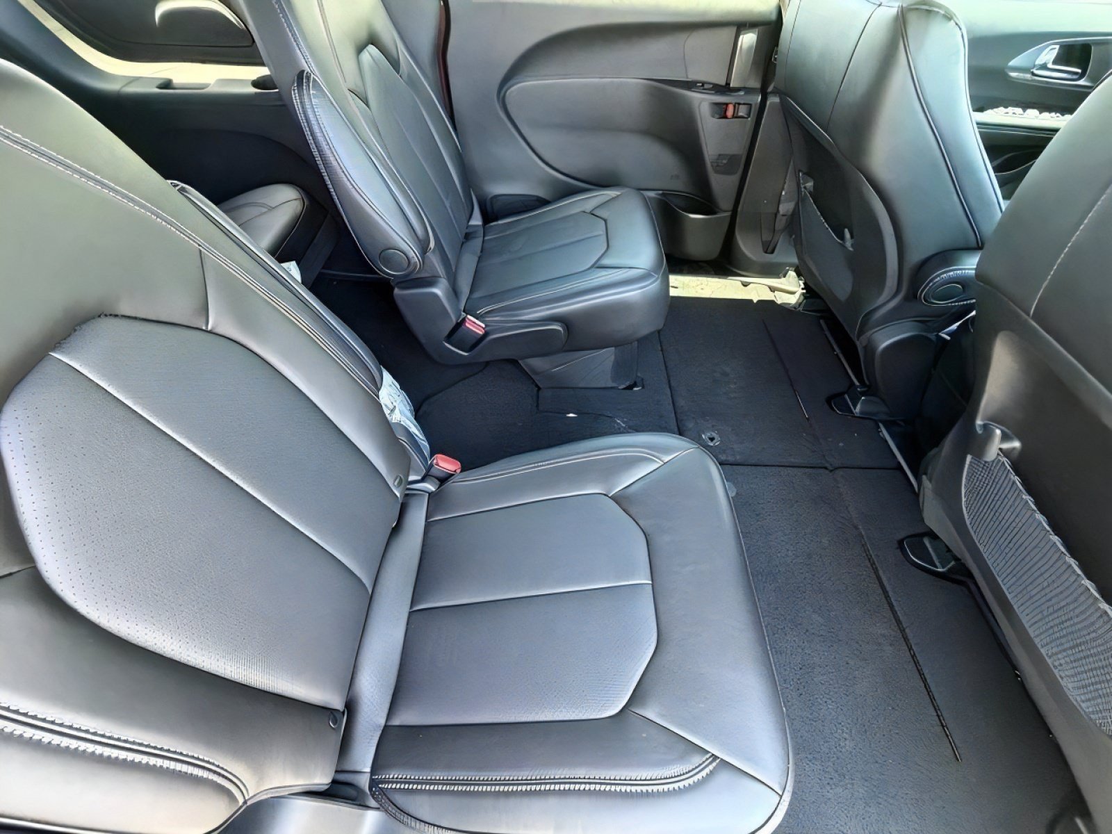 New 2026 Chrysler Voyager LX FWD image 10