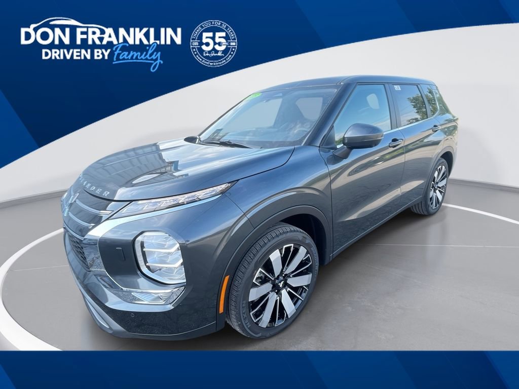 New 2025 Mitsubishi Outlander SE