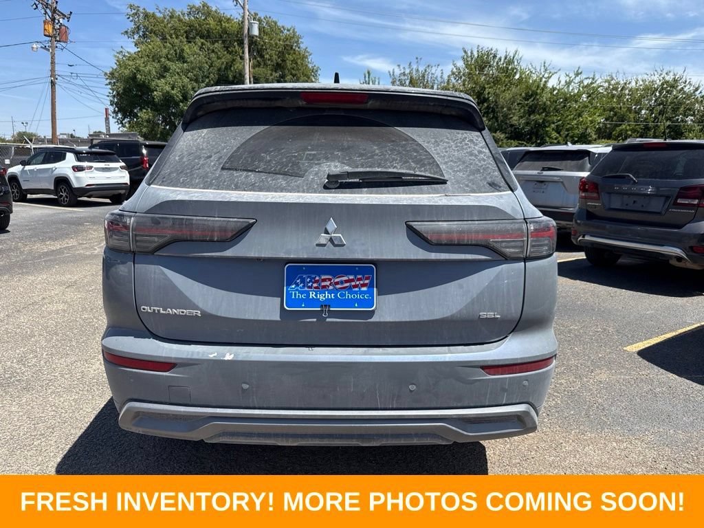 Used 2025 Mitsubishi Outlander SEL FWD image 5