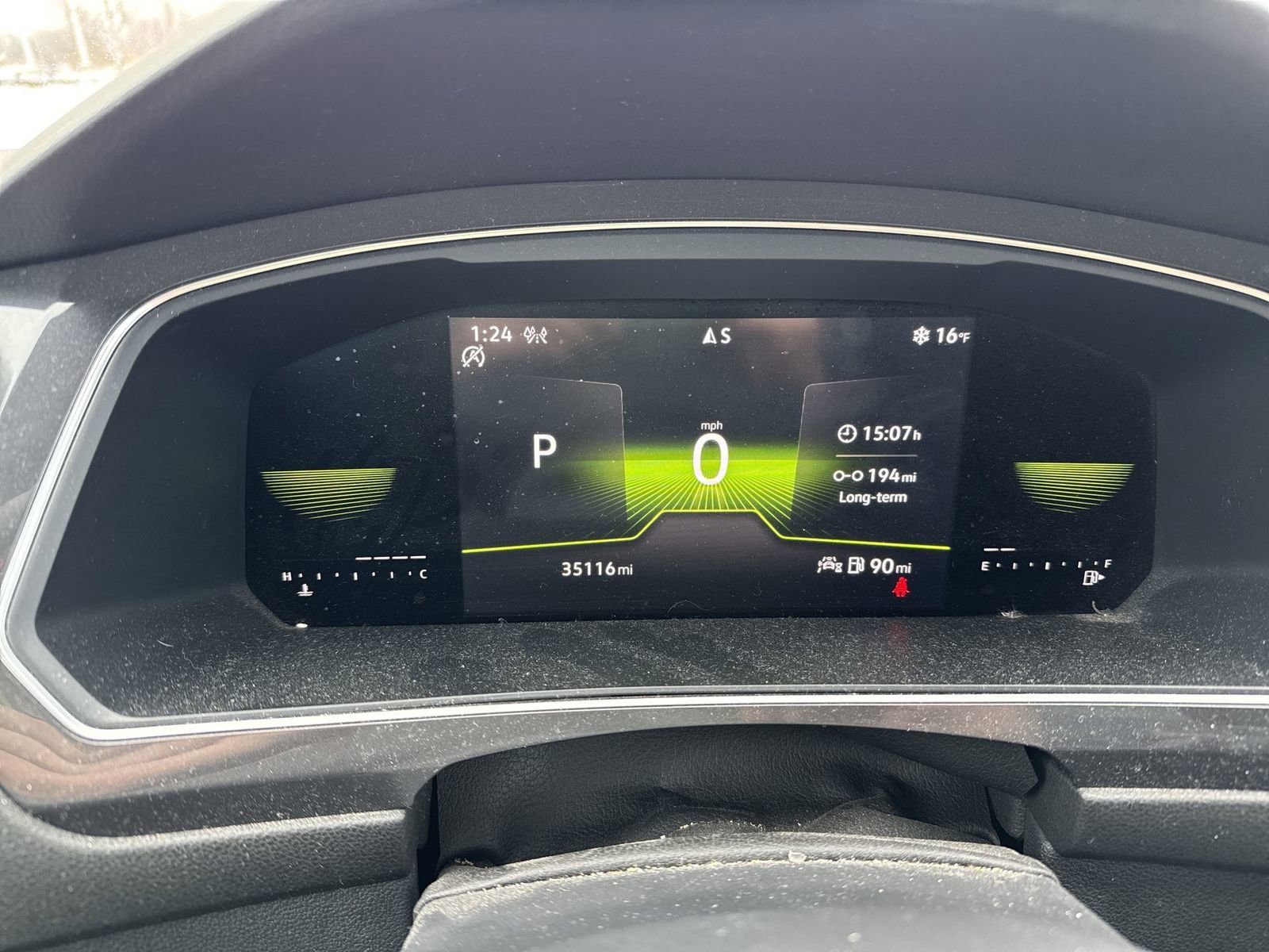 Used 2023 Volkswagen Tiguan SE R-Line image 12