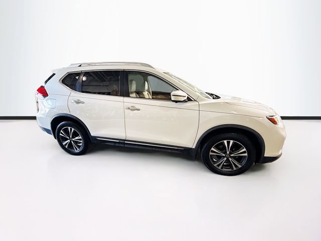 Used 2017 Nissan Rogue SL image 5