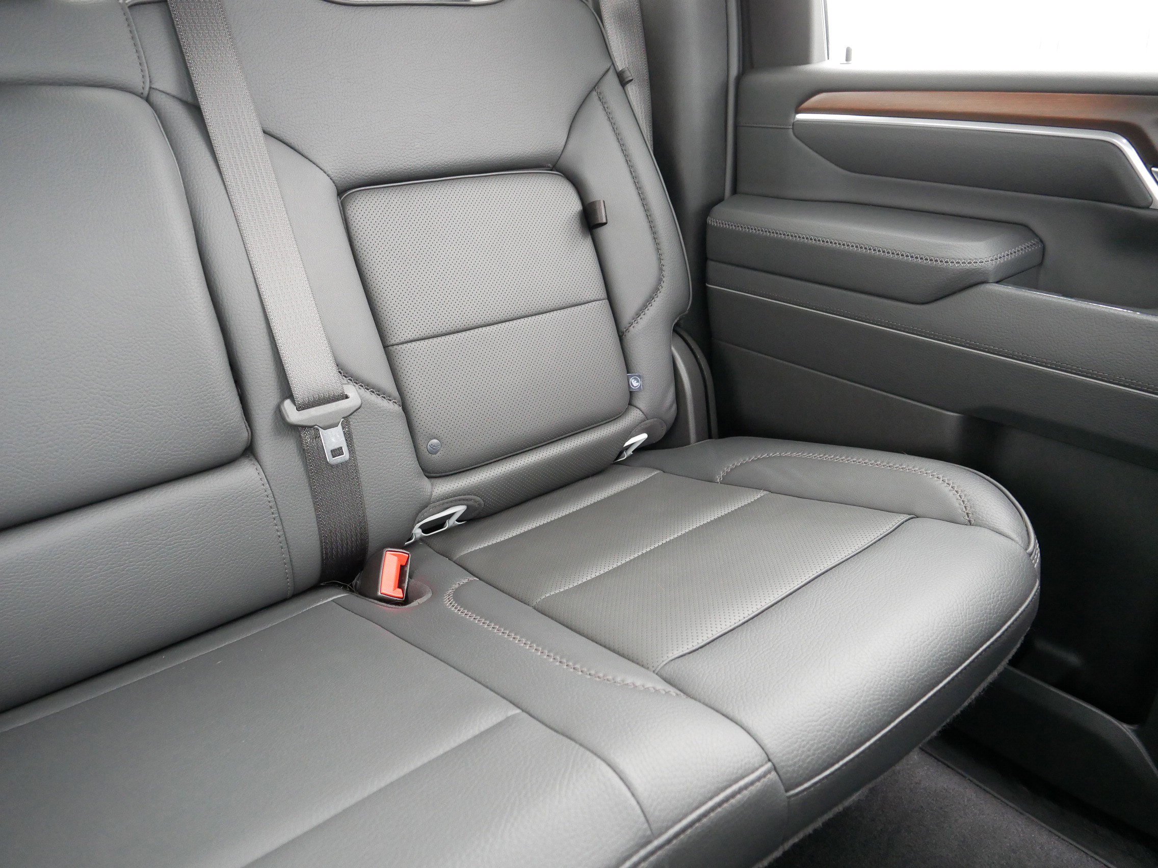 Used 2025 GMC Sierra 3500 Denali w/ Denali Reserve Package image 14