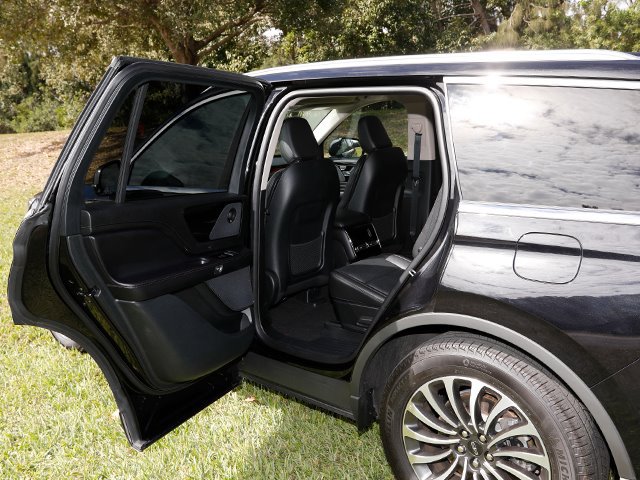 Used 2024 Lincoln Aviator Reserve AWD/4WD image 24