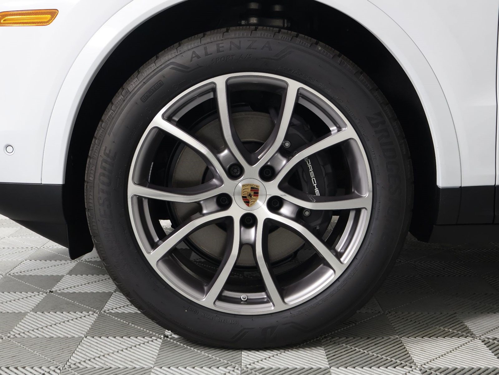 New 2026 Porsche Cayenne AWD/4WD image 17