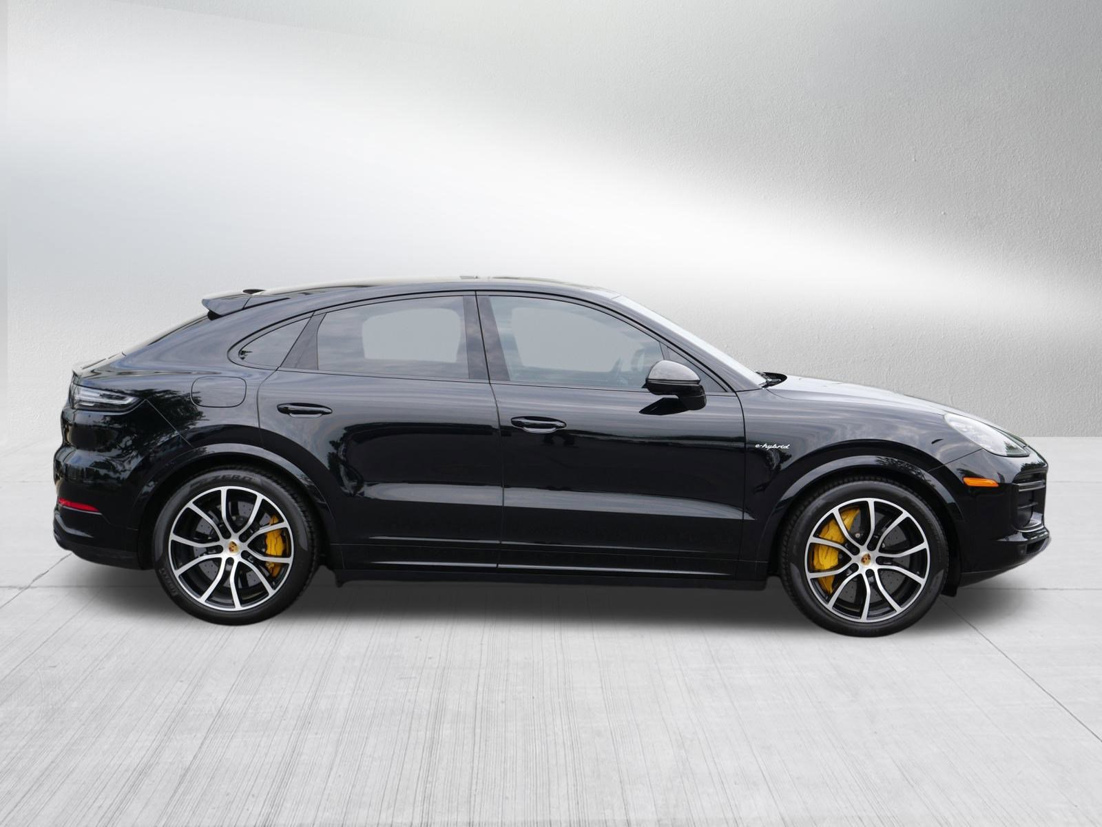 Used 2020 Porsche Cayenne Turbo S image 8