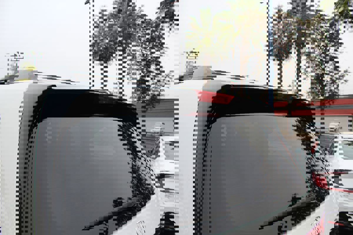 Used 2015 Honda Odyssey Touring Elite image 16