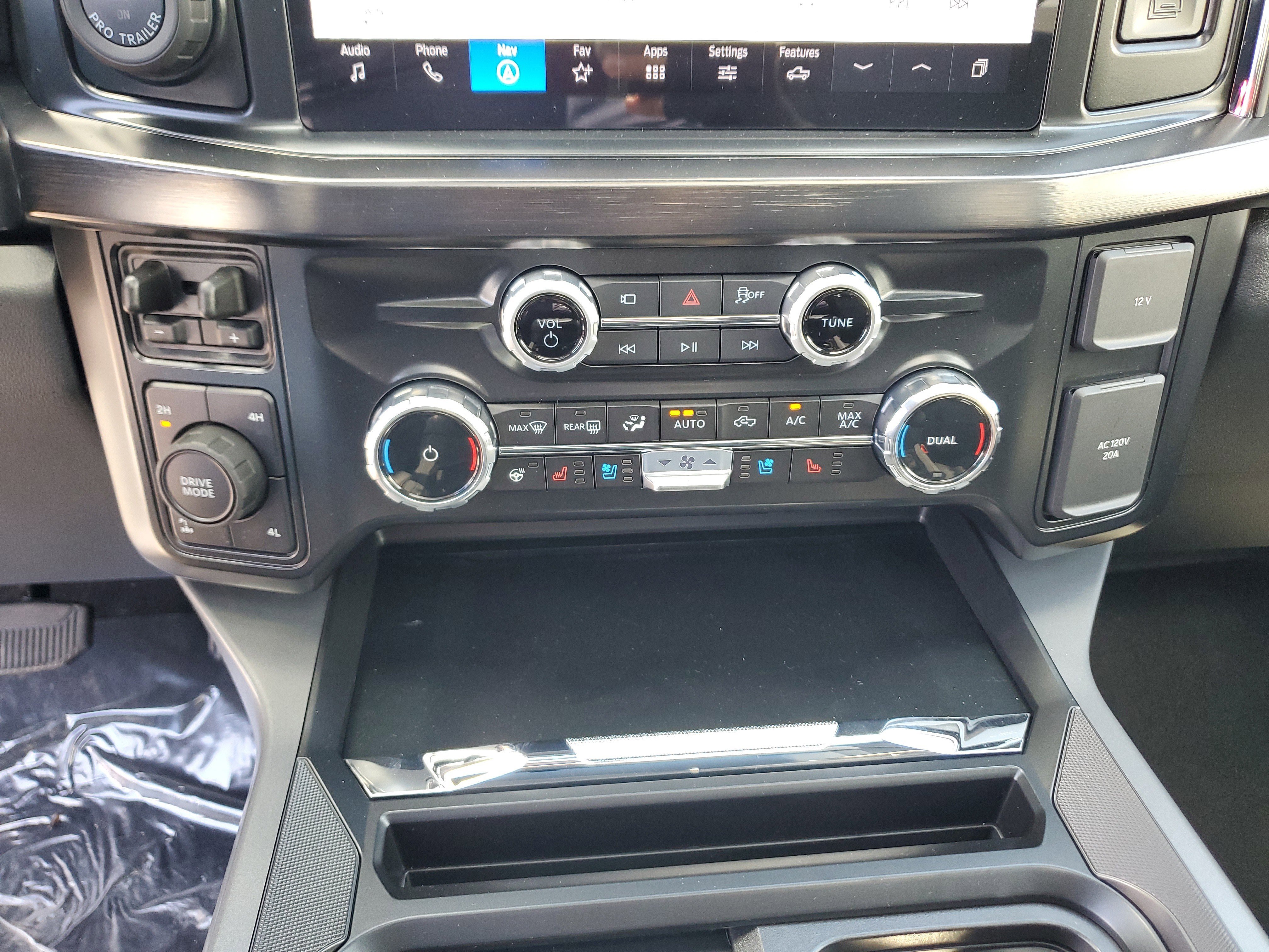New 2026 Ford F350 Lariat w/ Black Appearance Package AWD/4WD image 18