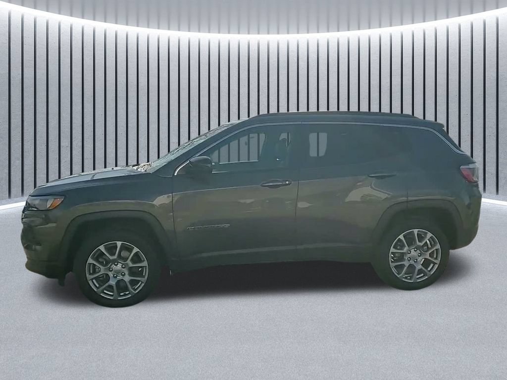 Used 2023 Jeep Compass Latitude AWD/4WD image 18