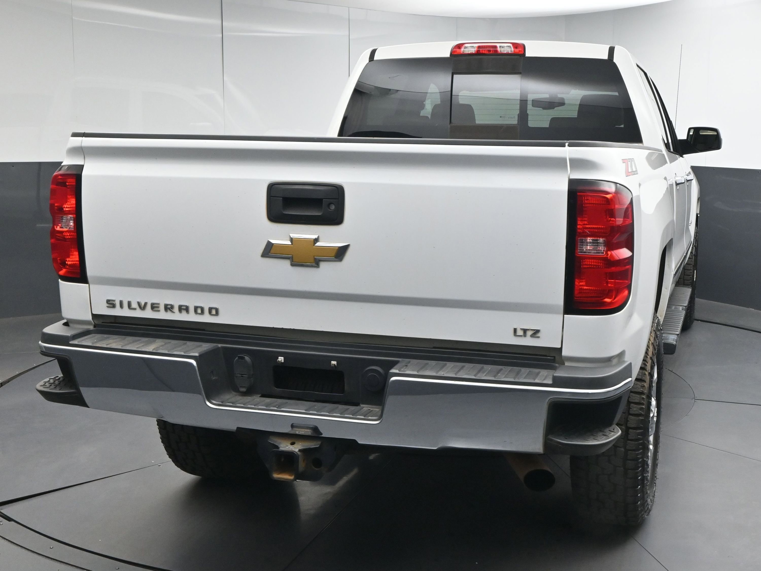 Used 2018 Chevrolet Silverado 2500 LTZ w/ Z71 Package, Off-Road image 8