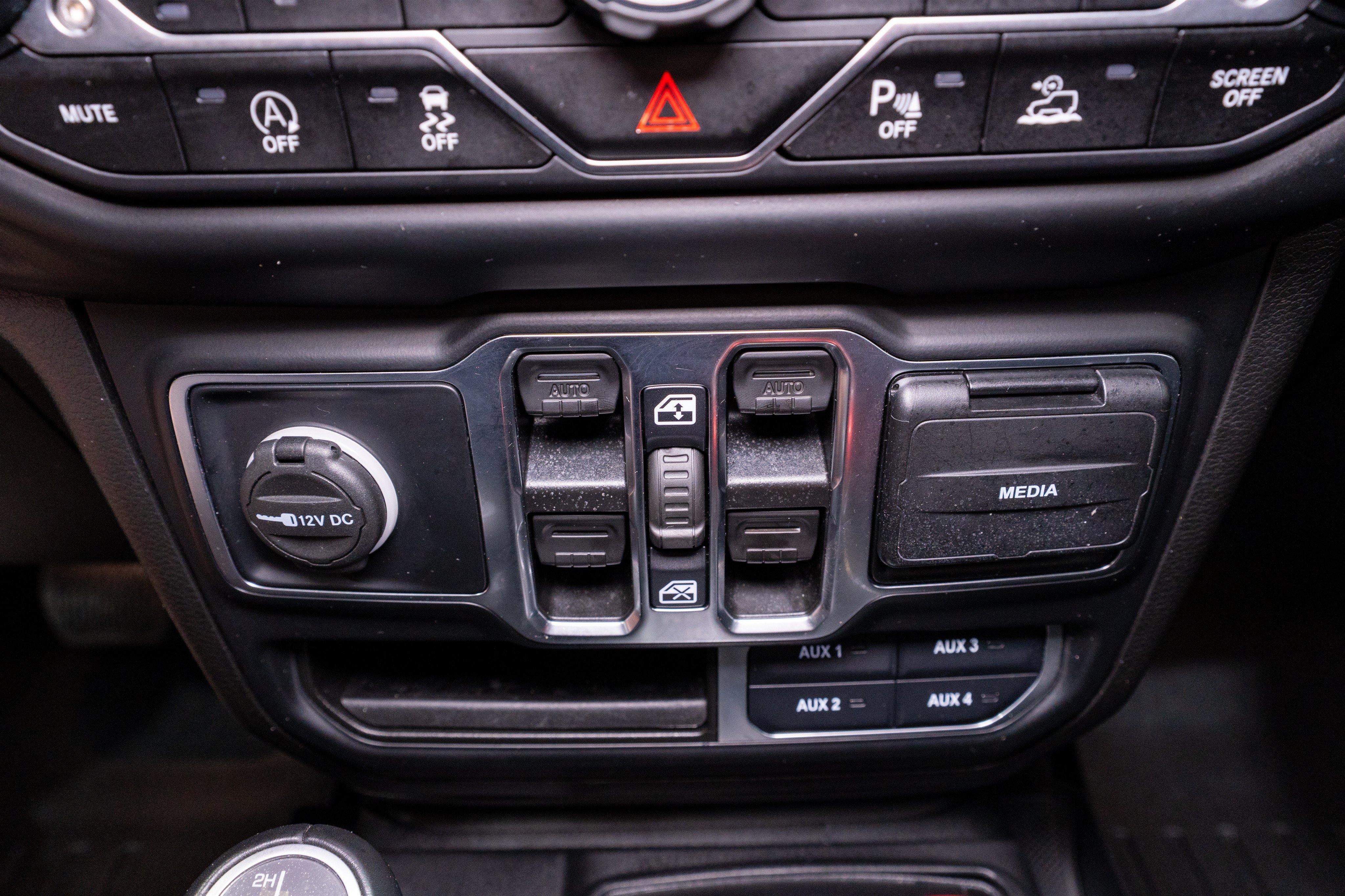 Used 2021 Jeep Wrangler Unlimited Sahara AWD/4WD image 21