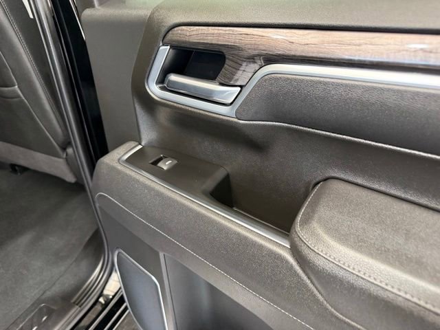 Used 2025 Chevrolet Silverado 1500 LTZ AWD/4WD image 27