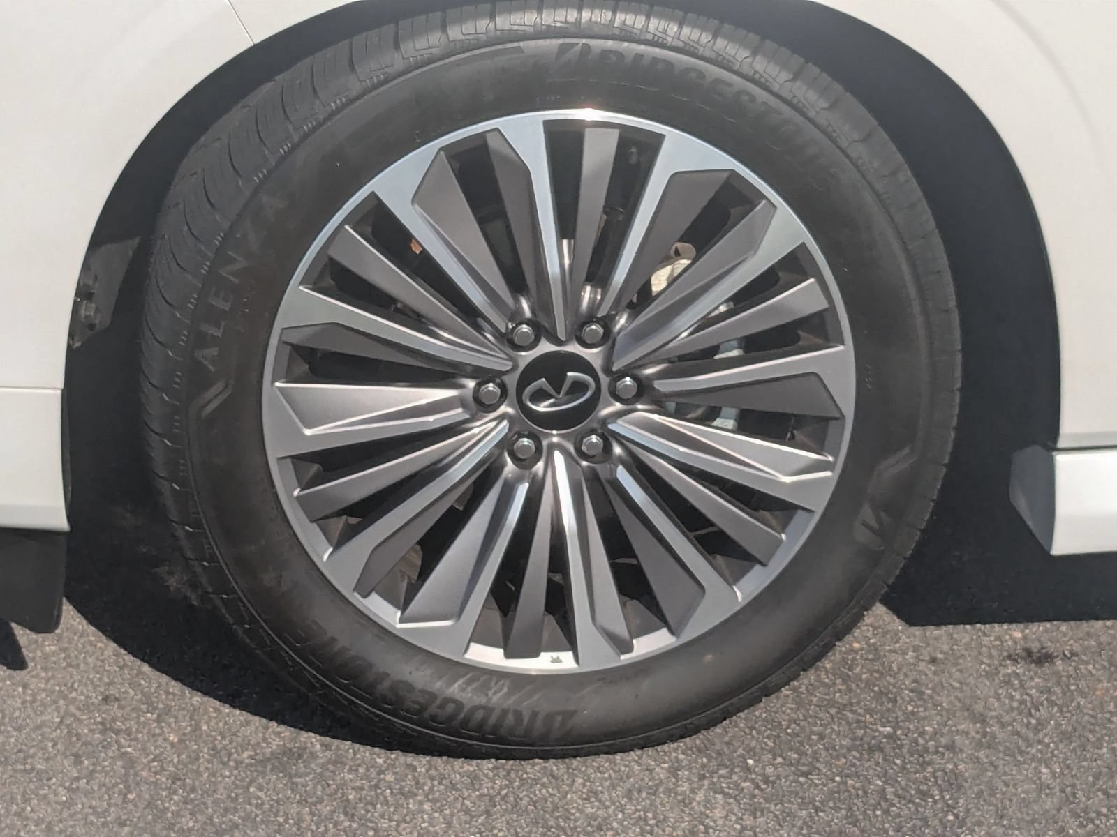 Used 2025 INFINITI QX80 Luxe AWD/4WD image 10