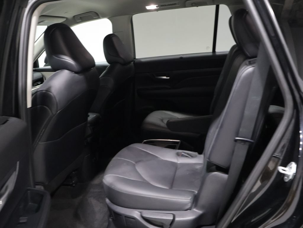 Certified 2024 Toyota Grand Highlander AWD image 18