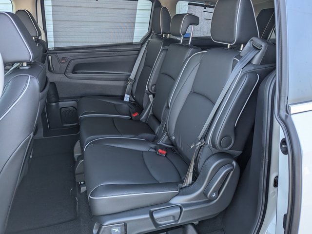 New 2026 Honda Odyssey Touring image 12