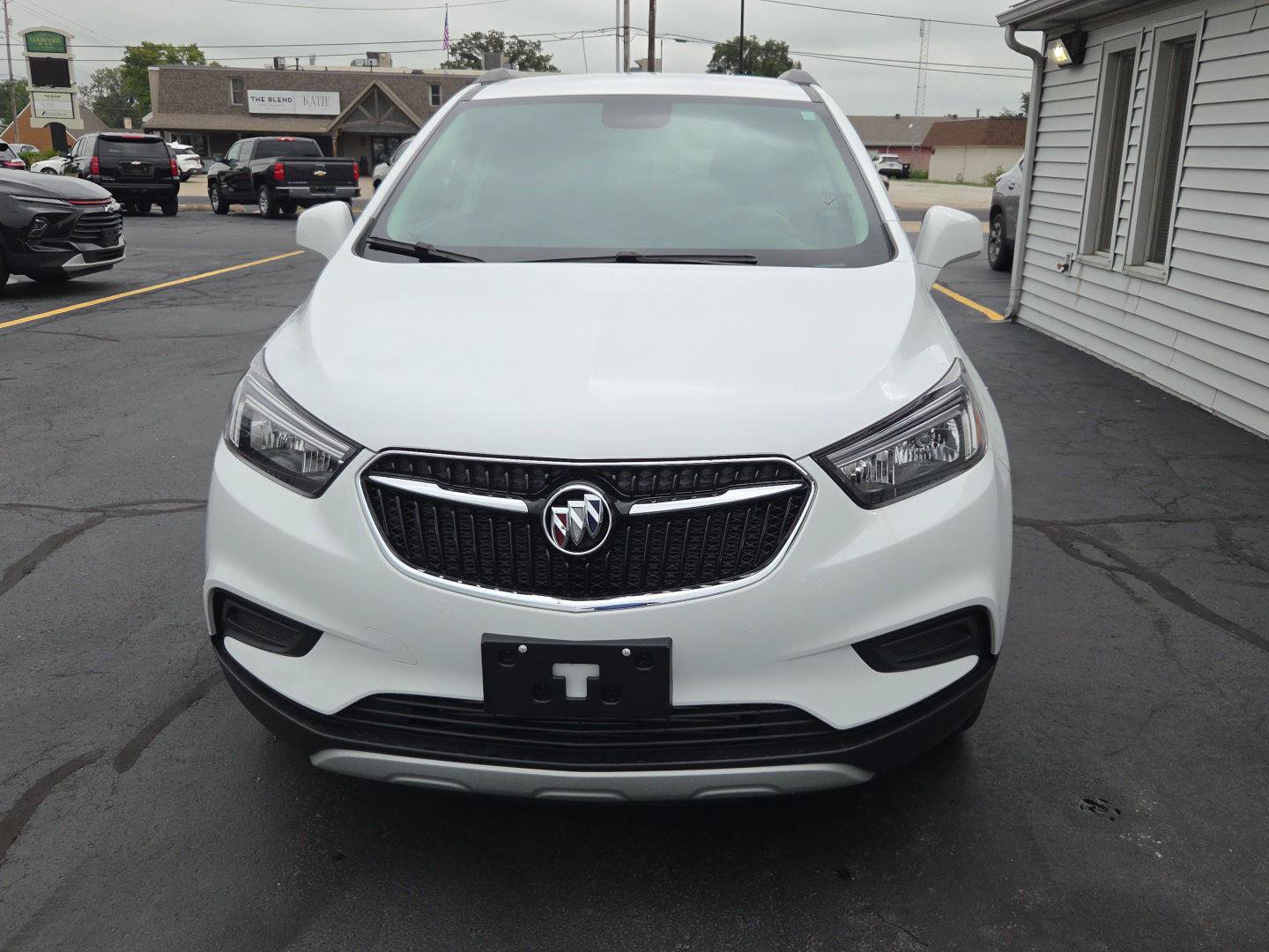 Used 2022 Buick Encore Preferred w/ Safety Package AWD/4WD image 3