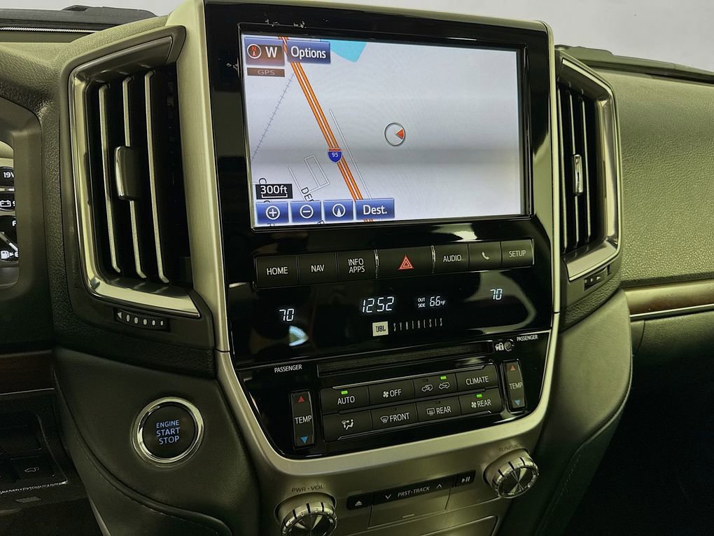 Used 2019 Toyota Land Cruiser image 19