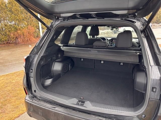 Used 2025 Subaru Forester Premium image 17