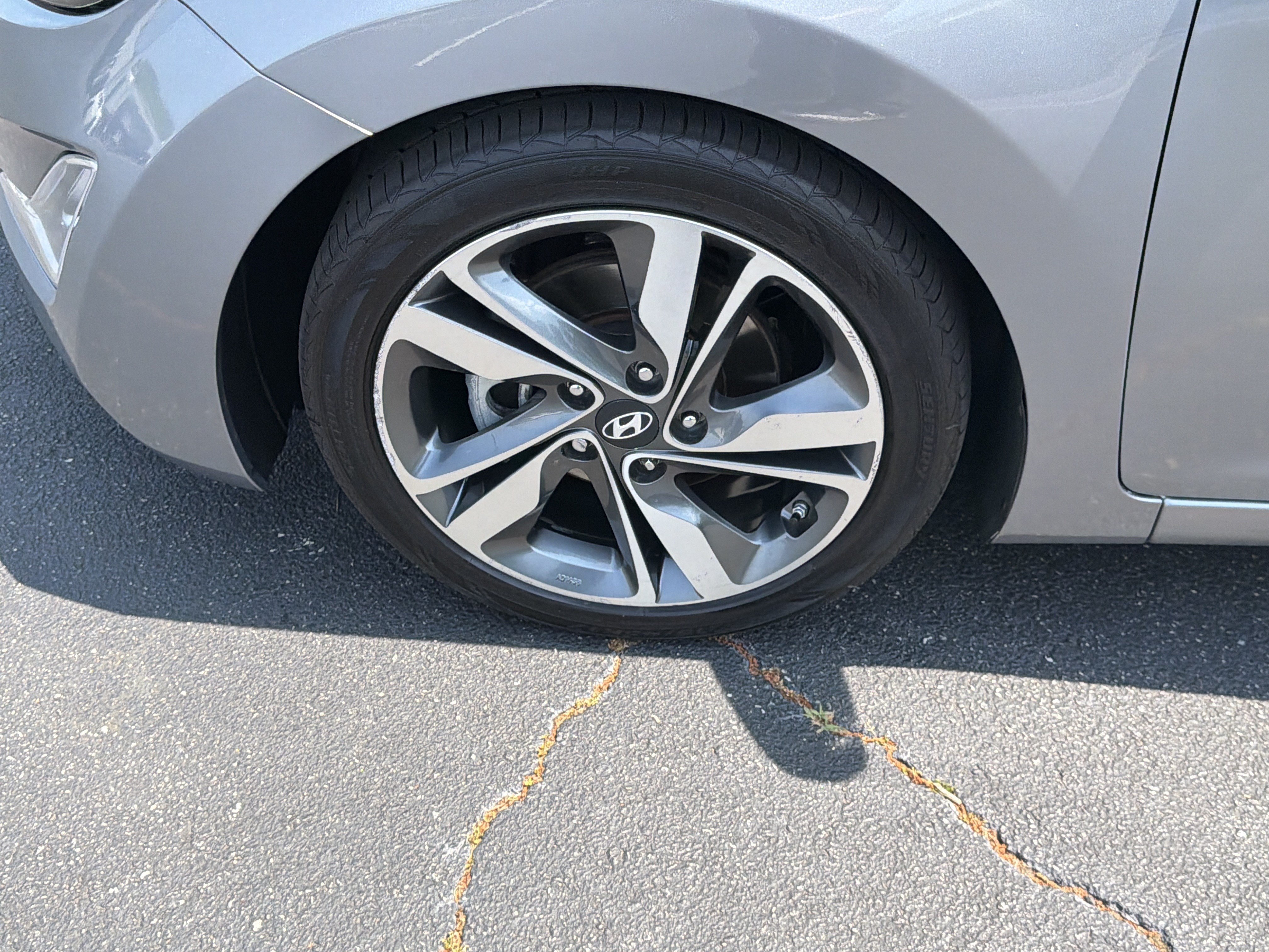 Used 2014 Hyundai Elantra Limited w/ Option Group 03 FWD image 13