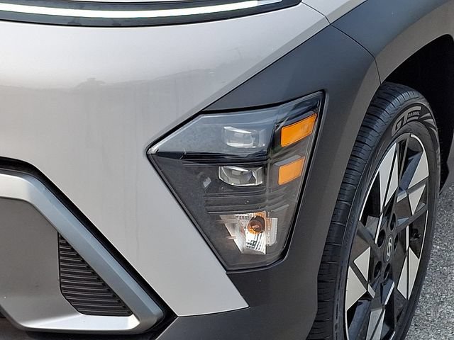 Used 2025 Hyundai Kona SEL AWD/4WD image 9