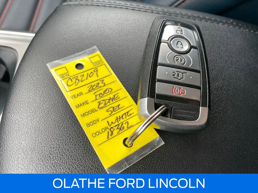 Used 2023 Ford Edge SEL w/ Sport Appearance Package image 11