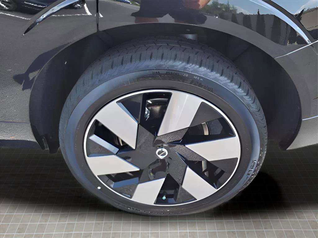 Used 2025 Volvo XC60 T8 Plus w/ Protection Package Premier image 17