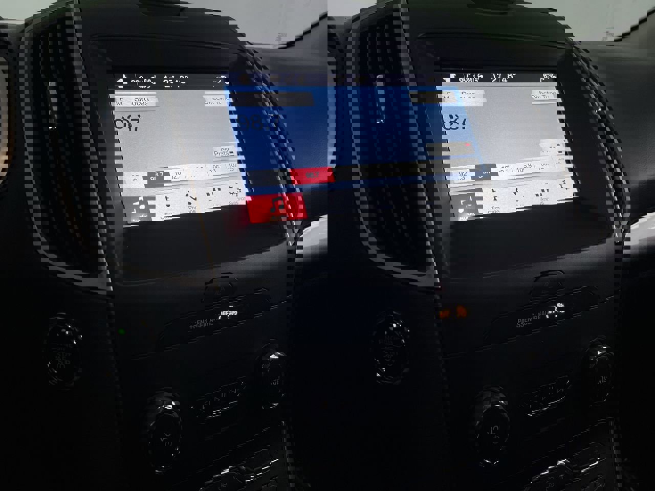 Used 2019 Ford Edge SEL w/ Equipment Group 201A image 14