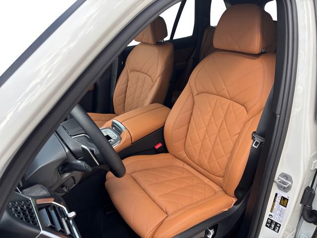 Used 2026 BMW X5 xDrive40i w/ Climate Comfort Package image 22
