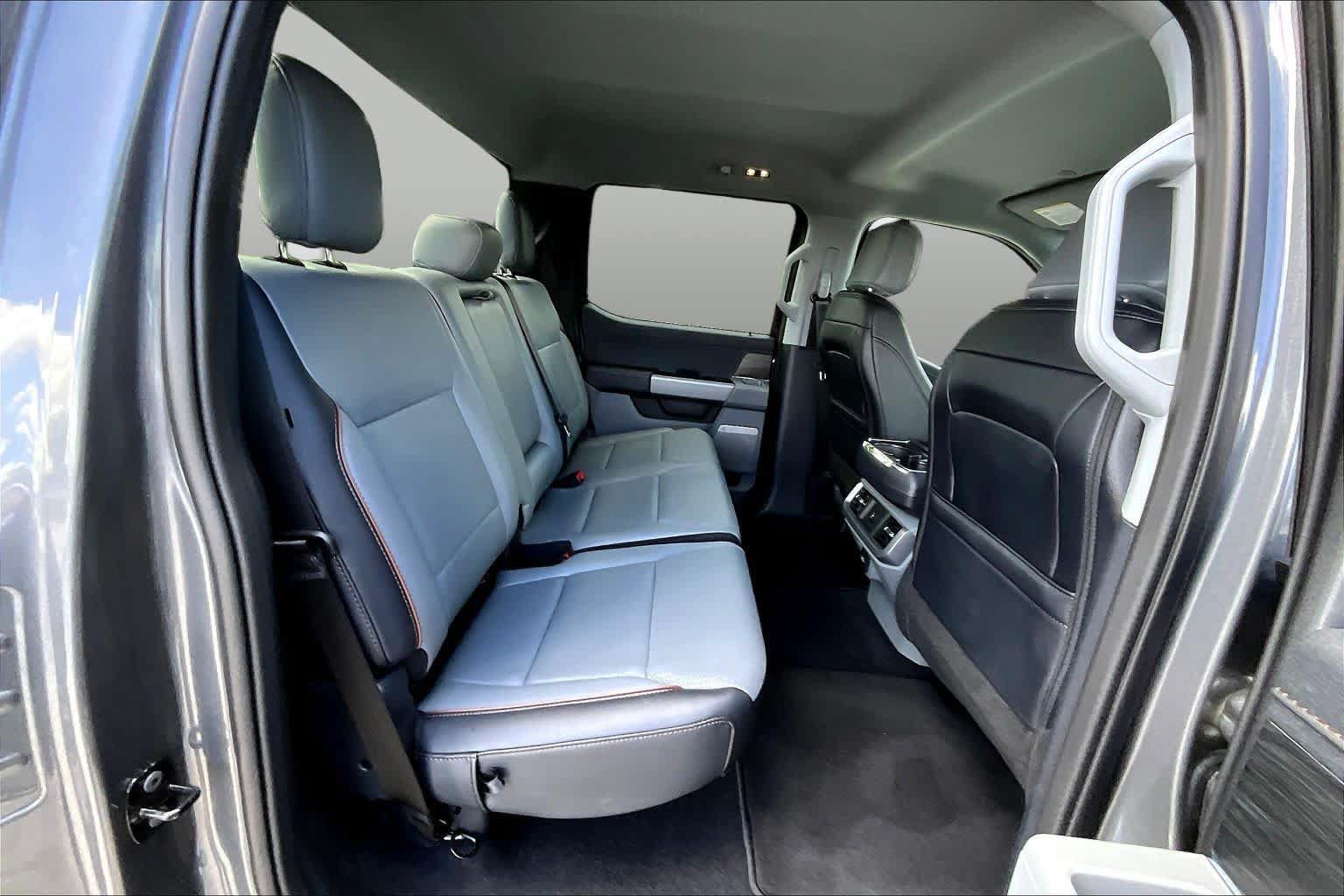 Used 2025 Ford F150 Lariat AWD/4WD image 35