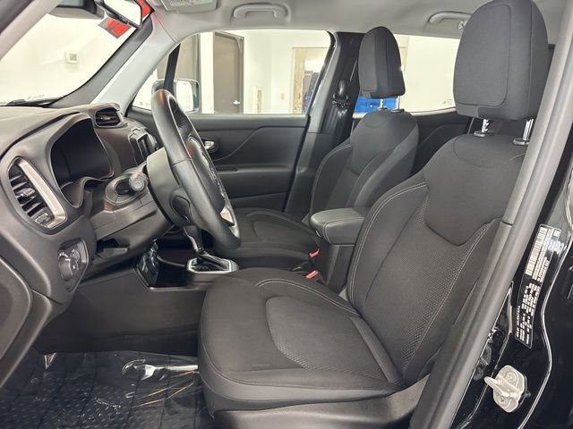 Used 2023 Jeep Renegade Latitude w/ Premium Group AWD/4WD image 14