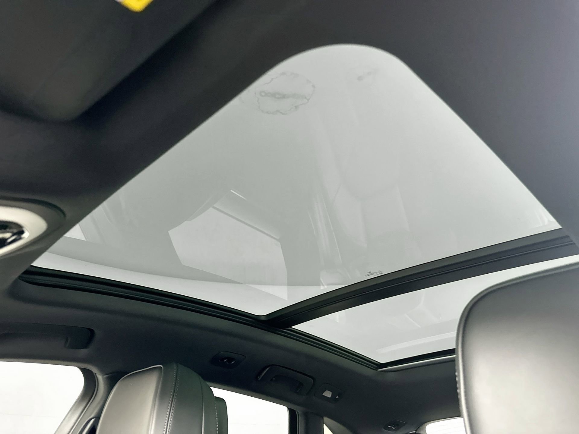 Certified 2026 Porsche Macan image 36