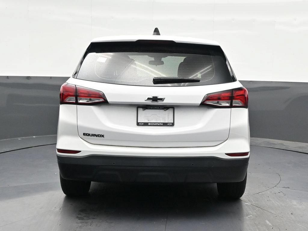 Used 2024 Chevrolet Equinox LS w/ Sport Edition FWD image 4