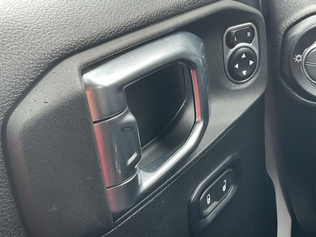 Used 2023 Jeep Gladiator Sport AWD/4WD image 30