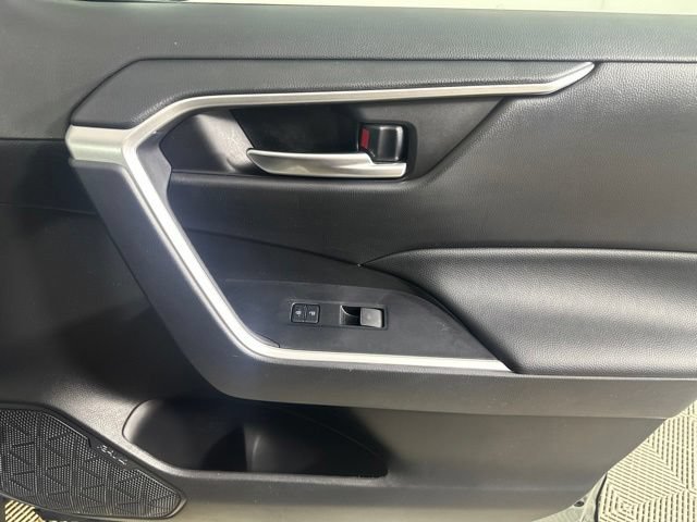 Used 2023 Toyota RAV4 XLE AWD/4WD image 25