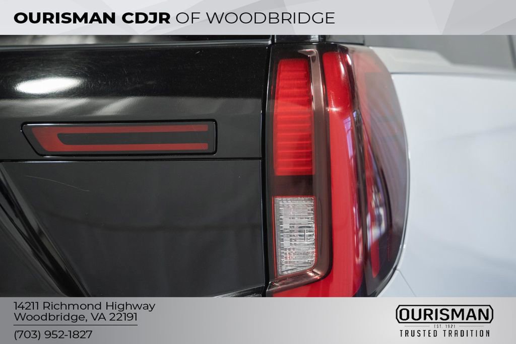 Used 2025 Ford Expedition Max Platinum AWD/4WD image 7