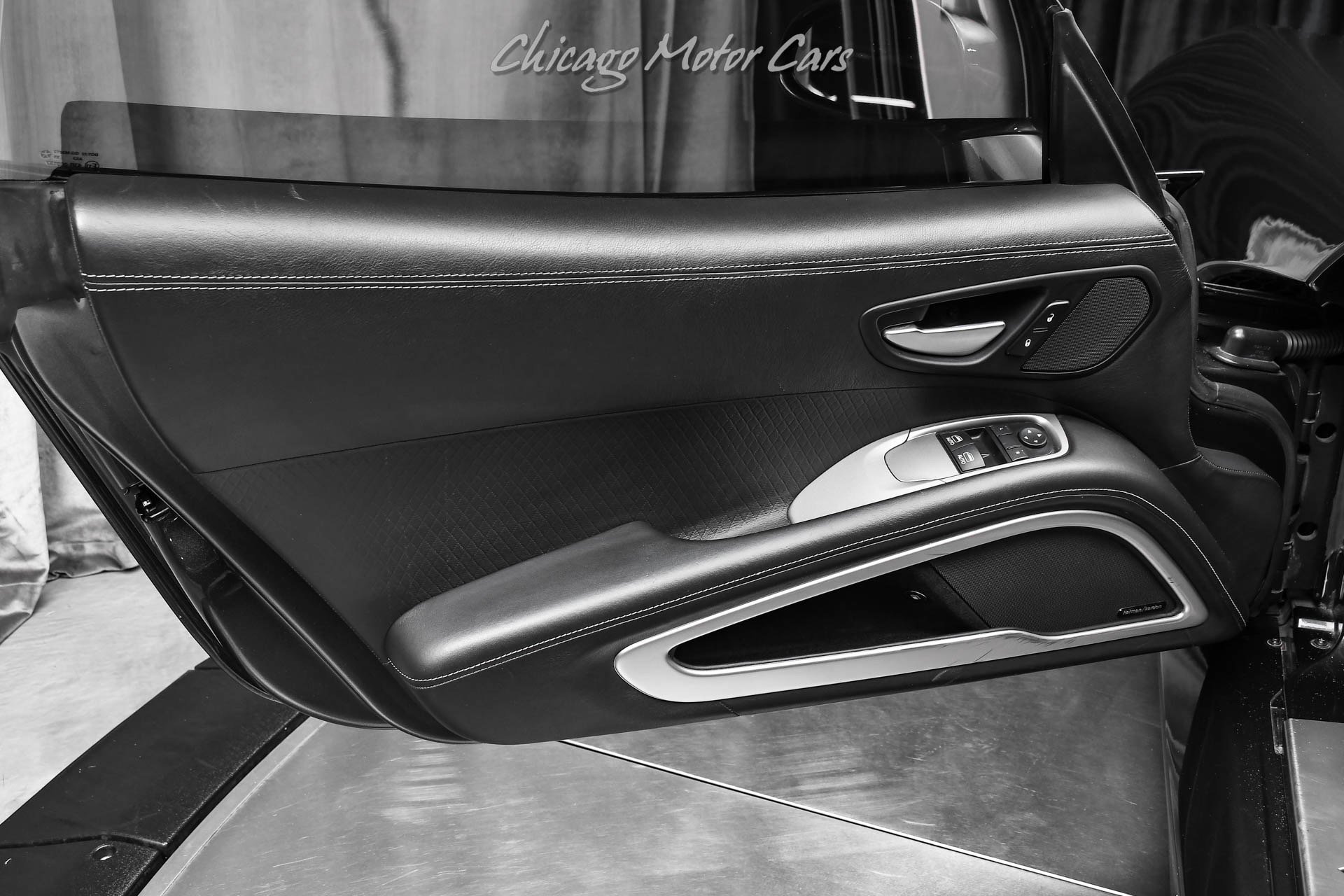 Used 2013 SRT Viper GTS w/ GTS Laguna Interior Pkg image 23