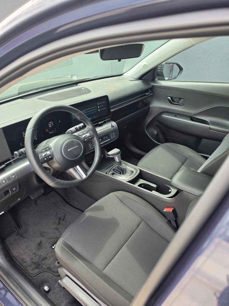 New 2026 Hyundai Kona SEL Premium FWD image 9