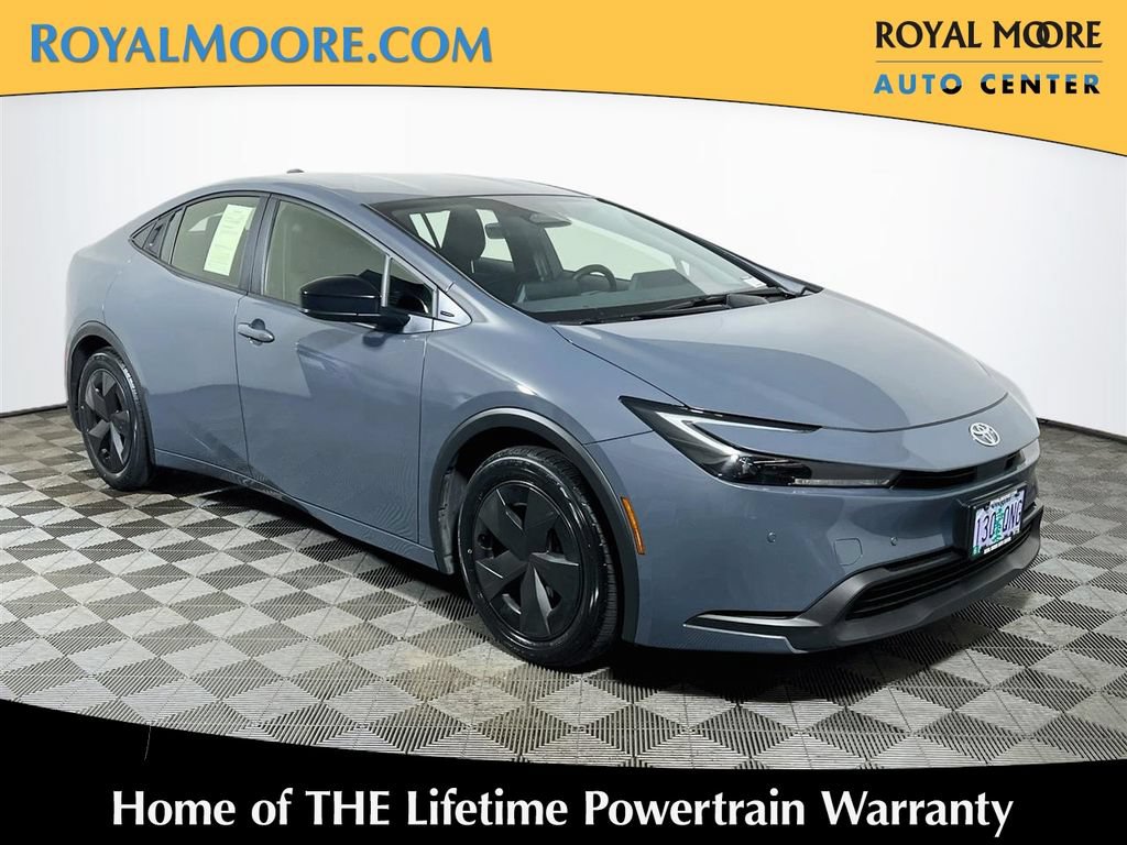 Certified 2025 Toyota Prius LE FWD image 1