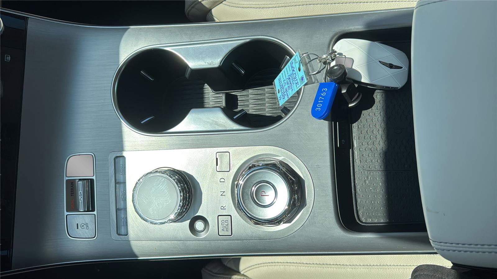 Used 2026 Genesis GV70 2.5T Select image 18