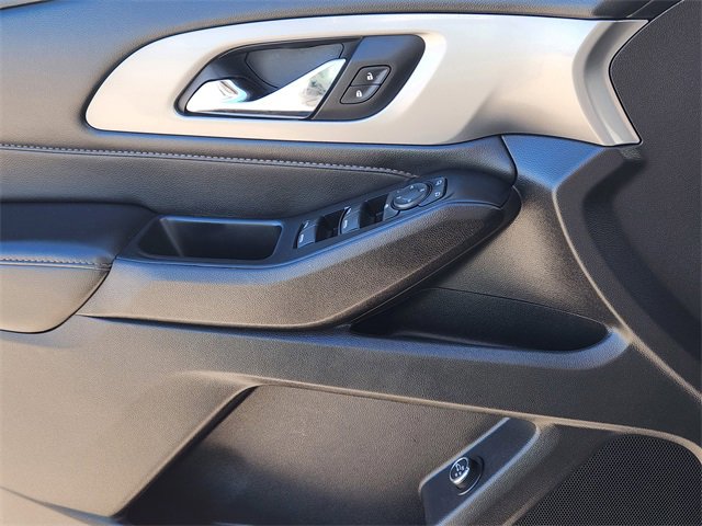 Used 2021 Chevrolet Traverse LT image 21